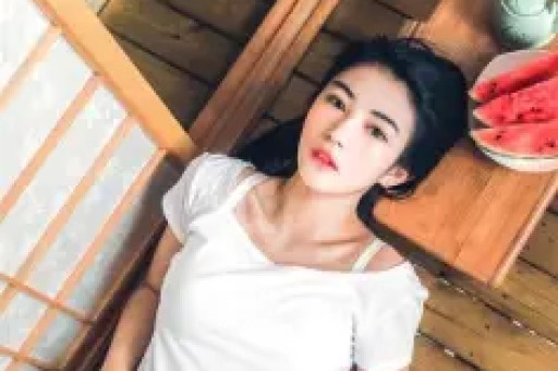 网红黄一鸣被闺蜜曝光黑料：抢男友、霸凌同学、骗财单亲妈妈人设崩塌
